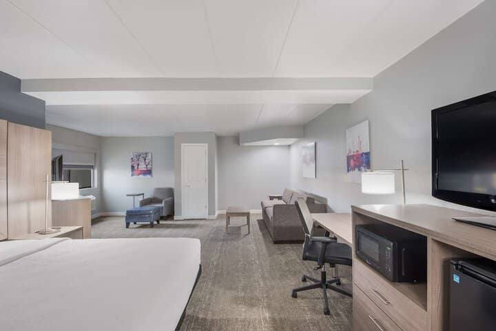 Room 10 of 52