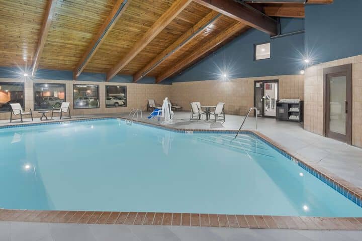 Pool 43 of 52