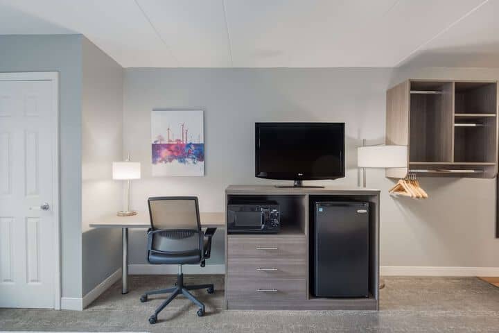 Room 32 of 52