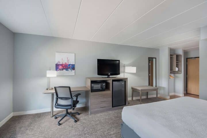 Room 7 of 52