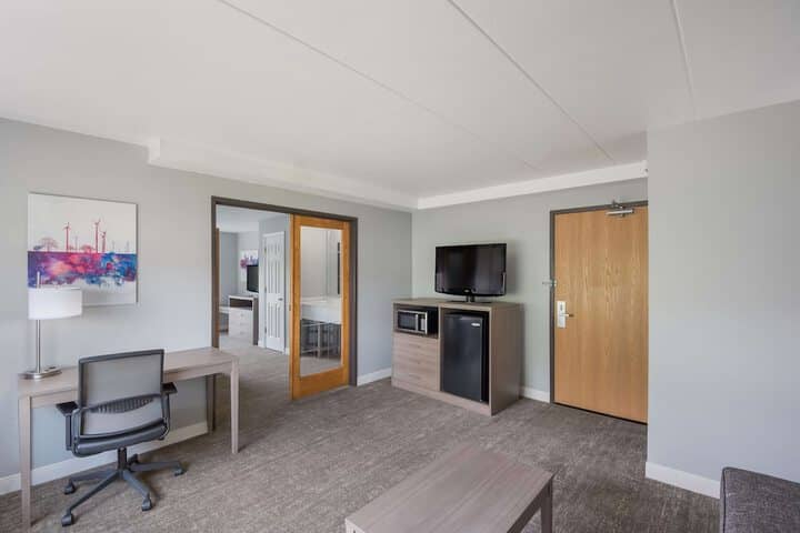Room 17 of 52