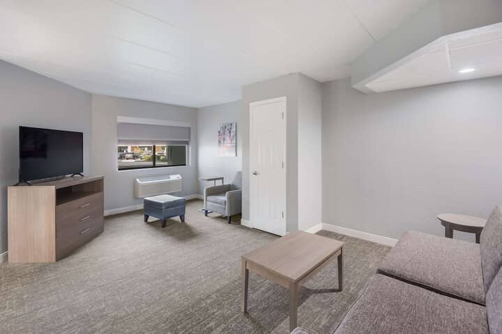 Room 9 of 52